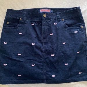 LIKE NEW! Vineyard Vines Whale Motif Corduroy Skir